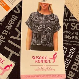 Susan G. Komen Size Medium Black Yoga Top